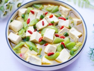 14、鲜掉眉毛的丝瓜豆腐汤,成品～