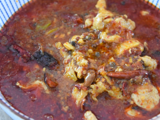 13、麻辣与热烫的刺激，征服你的味蕾，水煮肉片,淋上汤汁