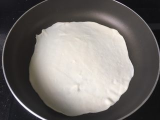 7、改良版蔬菜肉卷饼,平底锅不加油中小火慢慢烙