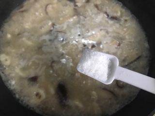 16、菌菇豆腐羹,加一小勺细盐