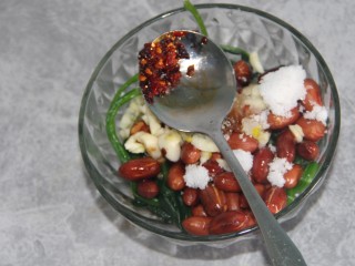 14、果仁菠菜,一点辣椒油