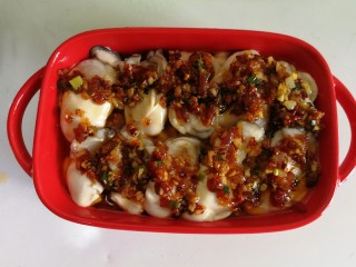 10、蒜蓉生蚝,浇在生蚝上