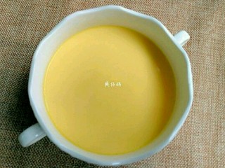 8、肉沫豆腐蒸蛋,蒸好的鸡蛋超级嫩滑～