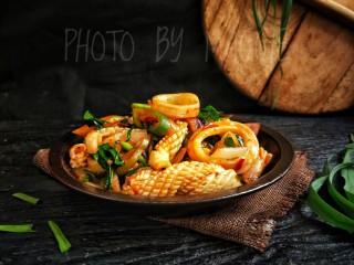 13、酱爆鱿鱼/鱿鱼圈,美美哒，开吃咯！