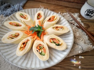 11、五彩豆皮卷——解年腻必备,成品。