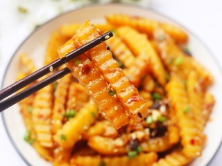 13、好吃到哭的凉拌狼牙土豆,好吃到停不下来。