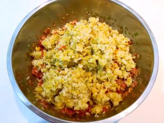 14、东北酸菜饺子,加入酸菜末