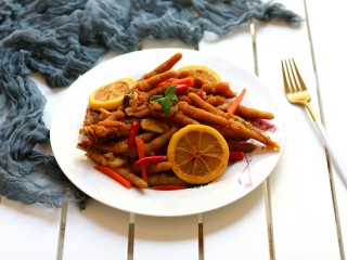 10、柠香泡椒凤爪,成品