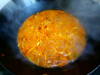 10、肉沫香辣面,大火烧开三四分钟