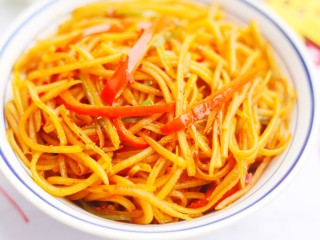 11、清清爽爽的酸辣土豆丝,成品棒棒哒~