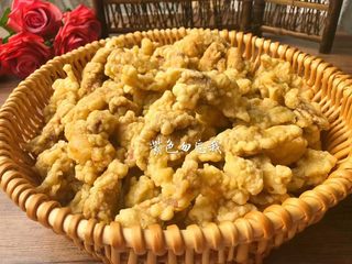 9、正宗小酥肉,又香又脆的小酥肉，外酥里嫩吃的停不下来。