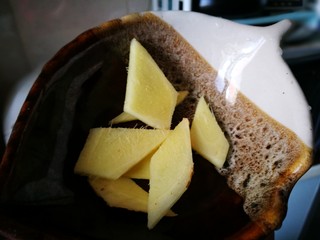 6、无法拒绝的下饭菜～回锅肉,生姜切片