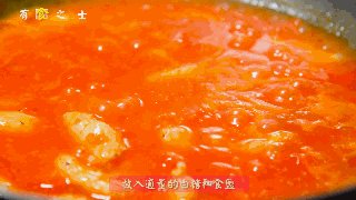 12、能吃下一盆米饭的------茄汁龙利鱼,最后，根据自己的口味加入适量的盐和糖，就完成啦~