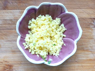 10、姜末莲菜,切末