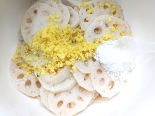 16、姜末莲菜,白糖,盐,味精