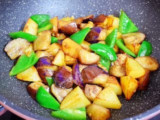 15、地三鲜（少油版）,翻炒均匀即可