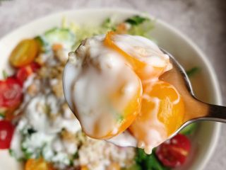 9、藜麦酸奶沙拉,简单衣美味