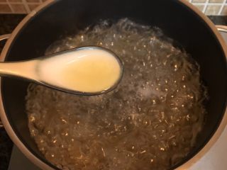 19、番茄肉酱意面,加一小勺油