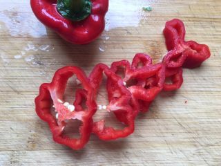 6、蔬菜沙拉,切圈