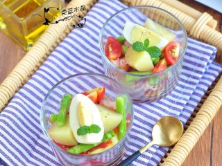 14、鸡肉土豆沙拉,成品。