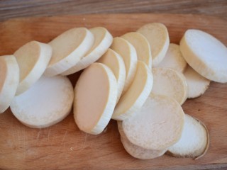 2、酱汁杏鲍菇,杏鲍菇切片