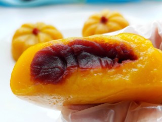 1、南瓜饼,美美图片来一张，糯叽叽的好吃！