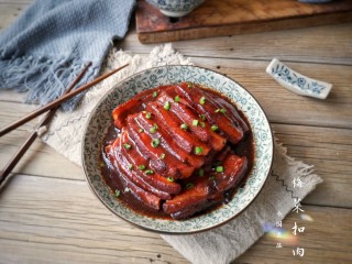 22、梅菜扣肉,上桌。