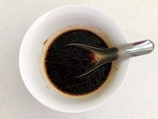 6、开胃小菜  老醋花生,调匀，碗汁调好了备用