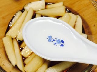 14、酱萝卜,再加八勺左右的矿泉水