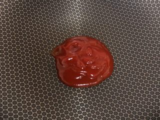 17、菠萝咕咾肉,锅子清洗干净，倒入番茄酱