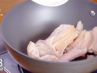 16、苕皮回锅肉-咸香滋味欲罢不能,下入五花肉