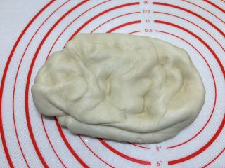 5、花环汉堡(植物油直接法),用拳头按压方式排气