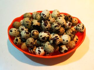 3、秘制茶香鹌鹑蛋,鹌鹑蛋