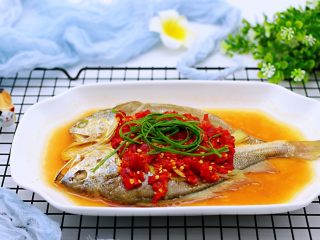 12、清蒸剁椒黄花鱼,鲜掉眉毛、好吃到没有朋友