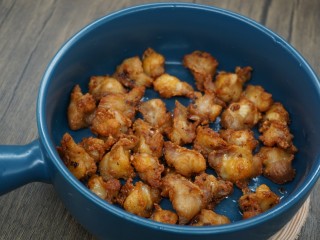 8、香辣鸡脆骨,复炸一遍