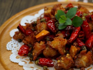 16、香辣鸡脆骨,成品图