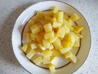 8、鱼香二丁,盛出待用