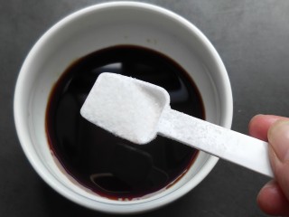 10、鱼香地三鲜,一勺食用盐。