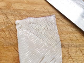 4、酱爆鱿鱼花,如图