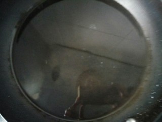 8、双皮奶(懒人版),锅内放足够的水