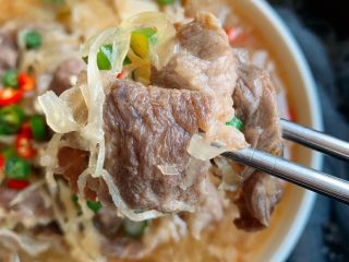 16、酸汤肥牛,牛肉买少了，不够吃啊