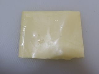 14、腰带炒饭便当盒「14」,在取一片芝士片。