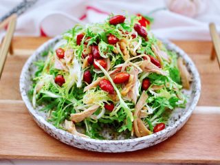 14、鸡丝拌苦苣,酸爽又香浓可口,简直不要太好吃。