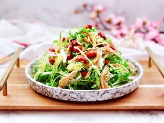 16、鸡丝拌苦苣,成品一