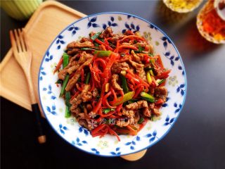 13、胡萝卜炒牛肉丝,家常下饭菜！