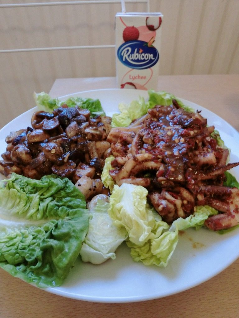 洛氏新煮义烧烤黑椒猪肉VS烧烤孜然鱿鱼