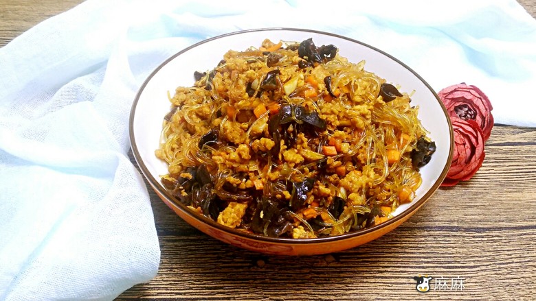 蚂蚁上树肉沫炒粉丝