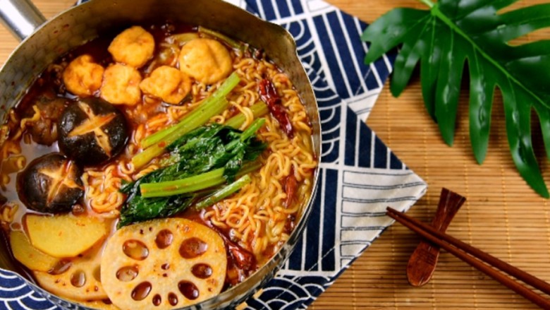 大冷天来一份自制麻辣烫吧做法原来这么简单