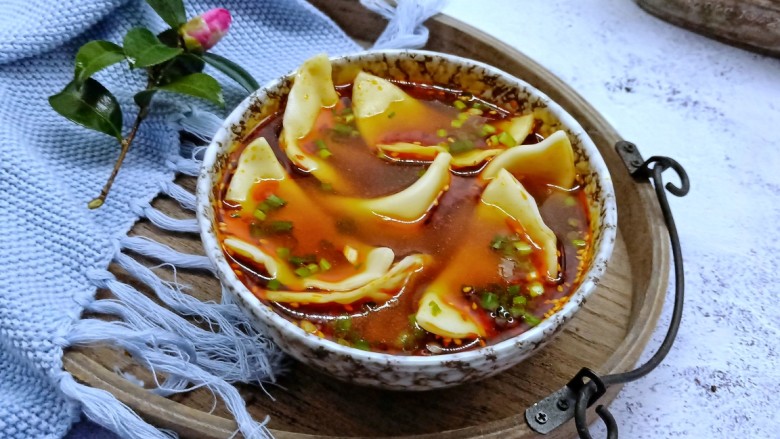 酸辣可口的酸汤饺子