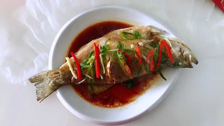 清蒸鲈鱼年年有余